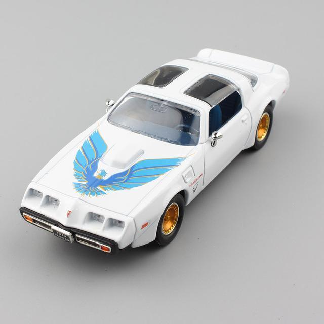 LUCKY 94239  LUCKY DIECAST 1/43 1979 PONTIAC FIREBIRD-WHITE