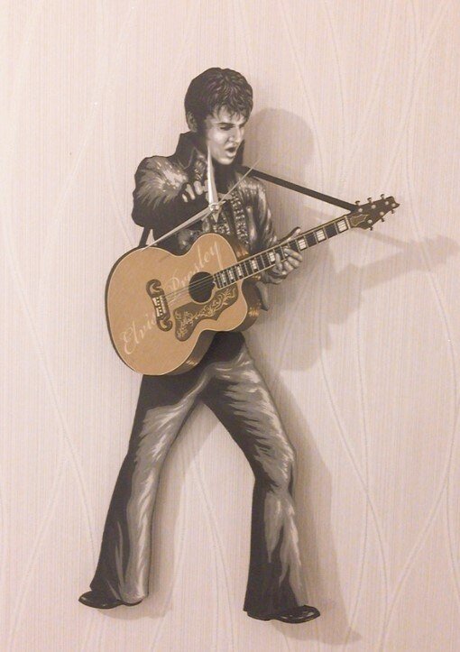 Elvis Presley Sallanır Sarkaçlı Duvar Saati