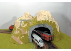PIKO 55721 SINGLE TRACK TUNNEL CURVED W POND