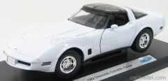 WELLY 12546 1/18 1982 CHEVROLET CORVETTE COUPE-WHITE