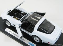 WELLY 12546 1/18 1982 CHEVROLET CORVETTE COUPE-WHITE