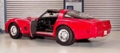 WELLY 12546 1/18 1982 CHEVROLET CORVETTE COUPE-RED