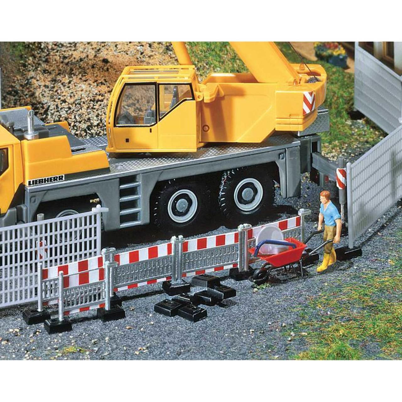 FALLER 180435 İNŞAAT ALANI BARİYERLERİ - 240 MM.