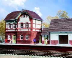 HORNBY HC8000-A GAR BİNASI