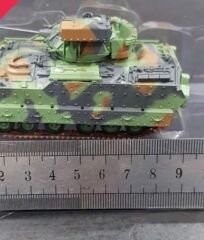 Easy Model 35053 M2A2 Bradley