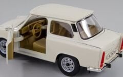 LUCKY 24216 1/24 TRABANT 601 CREAM